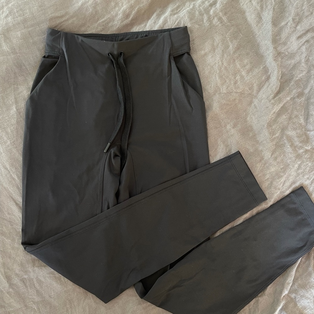 LULULEMON black straight pant